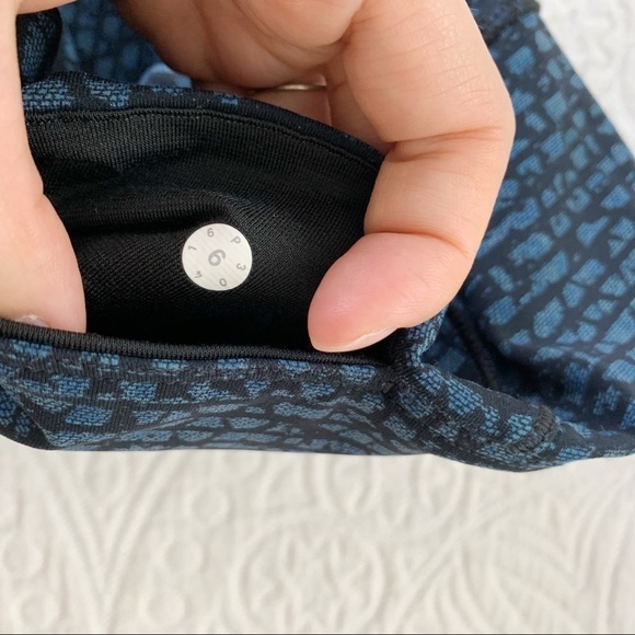 Lululemon Deep Breath Crop Leggings (21" Inseam), Shatter Weave Desert‎ Teal - Picture 10 of 10